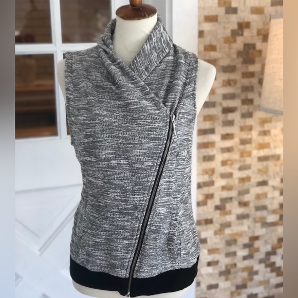 Lightweight vest - Picture 4 of 10